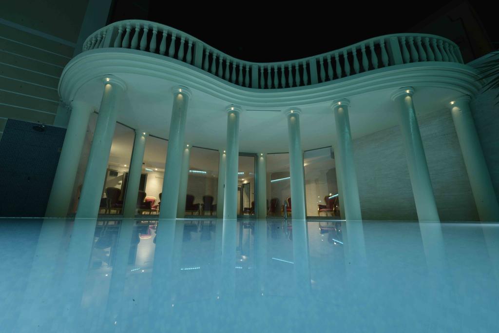 Hotel Mediterraneo Club Benessere Bellaria-Igea Marina Esterno foto